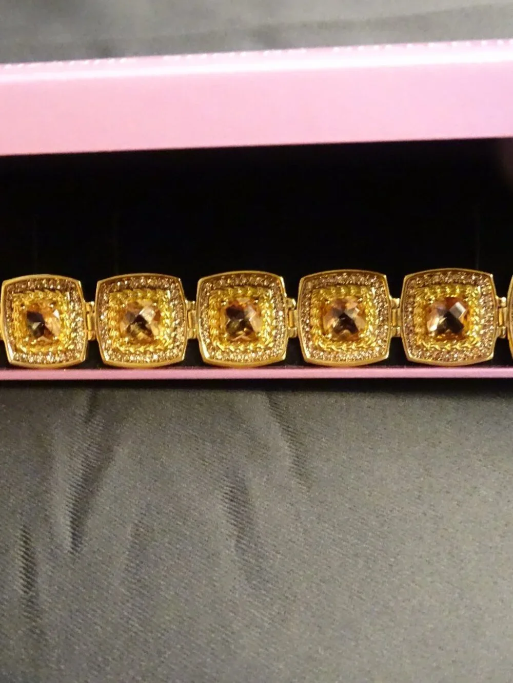 Suzanne Somers Beautiful Amber and Gold 7